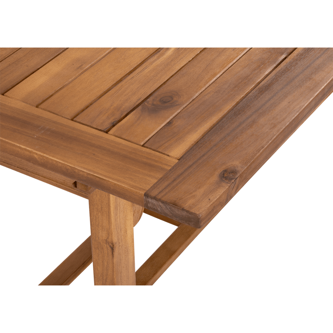 Zbliżenie na róg stołu wykonanego z drewna