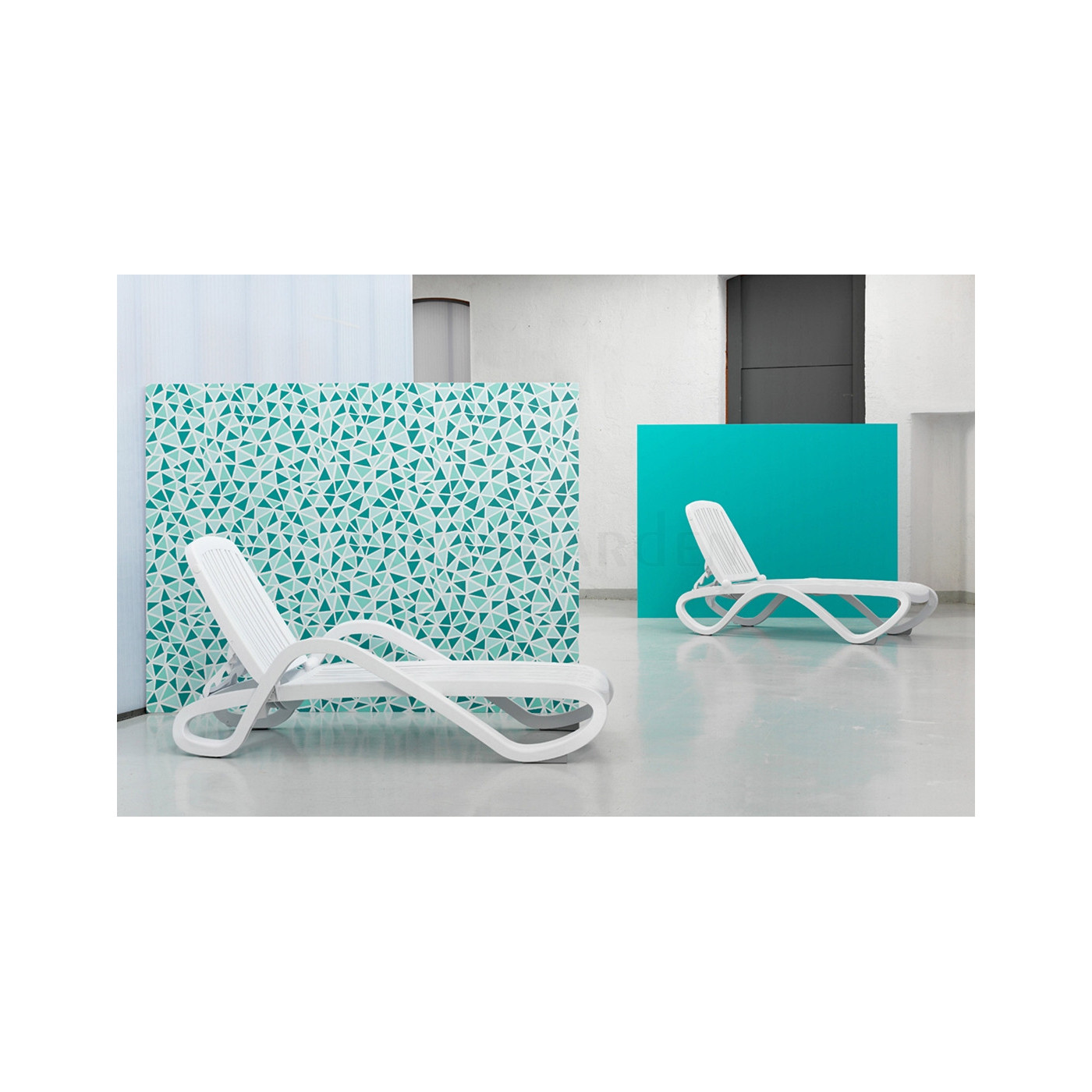TROPICO WHITE DECK CHAIR
