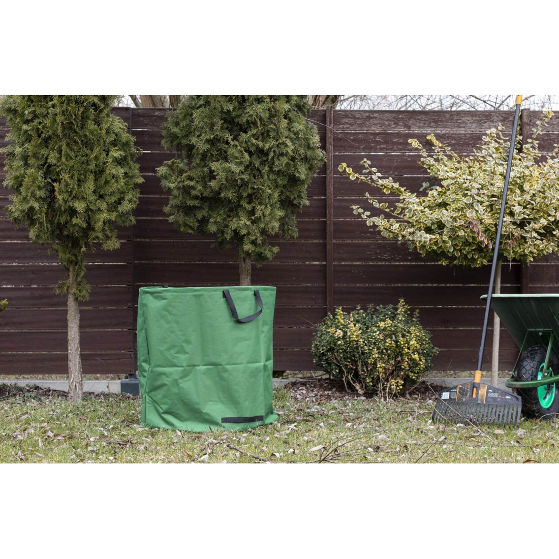 Worek ogrodowy 66x70cm Dark Green - Idealna ochrona roślin dla Twojego biznesu