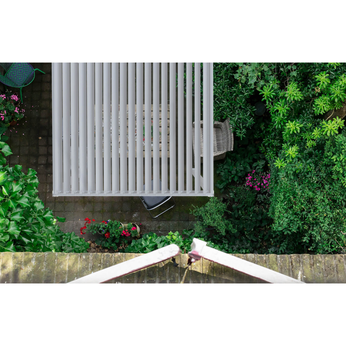 Pergola tarasowa w ogrodzie 3x3 Premium White Gutroof