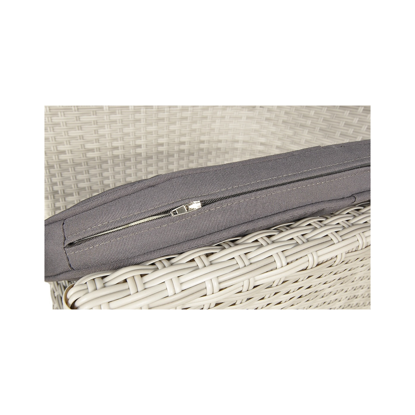 Fotel technorattanowy Lerida White z poduszką