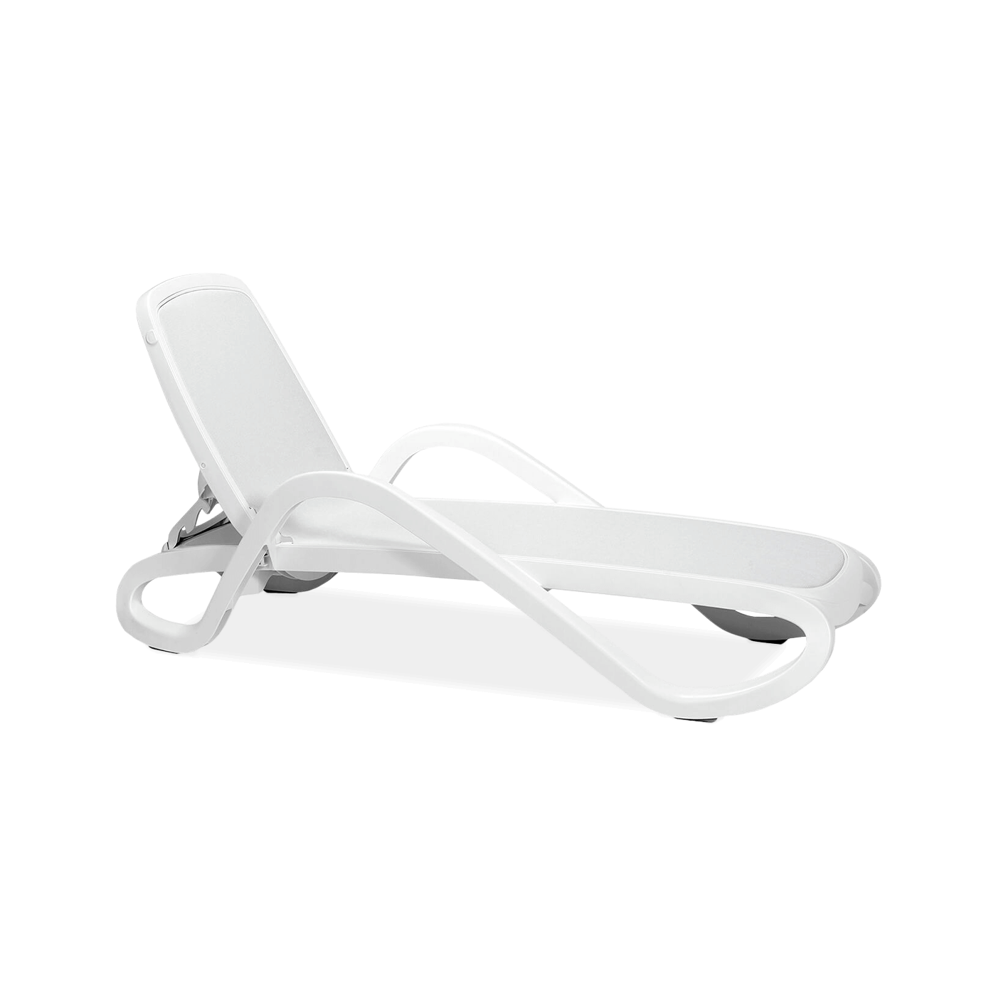 biały leżak z regulowanym oparciem