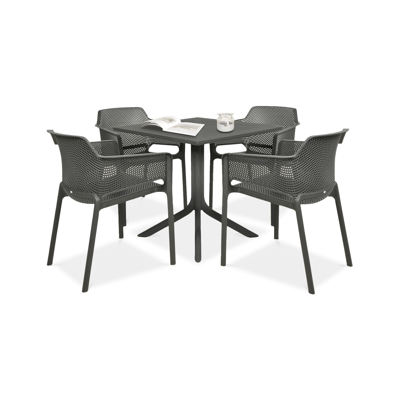 czarne meble tarasowe w zestawie z czarnymi krzesłami i stolikiem