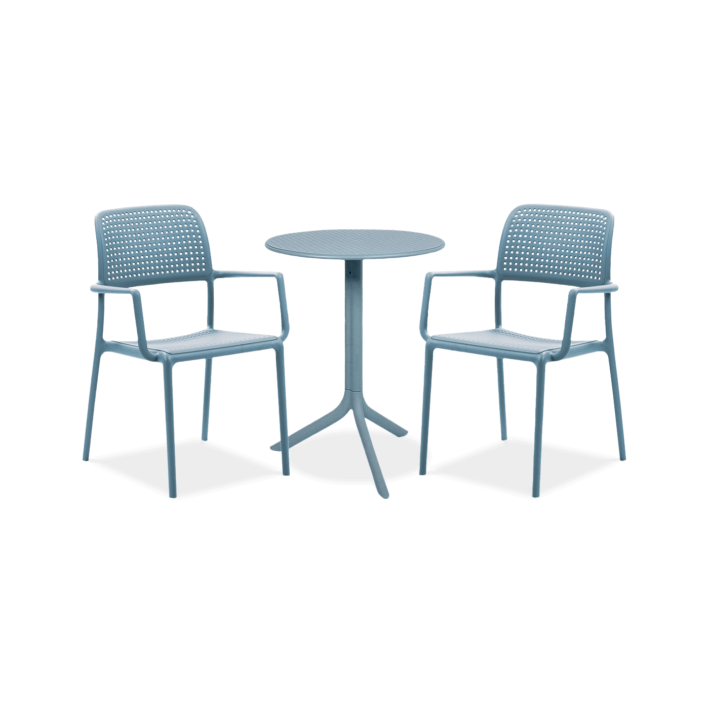 zestaw mebli dwóch niebieskich krzeseł z podłokietnikami i stolikiem