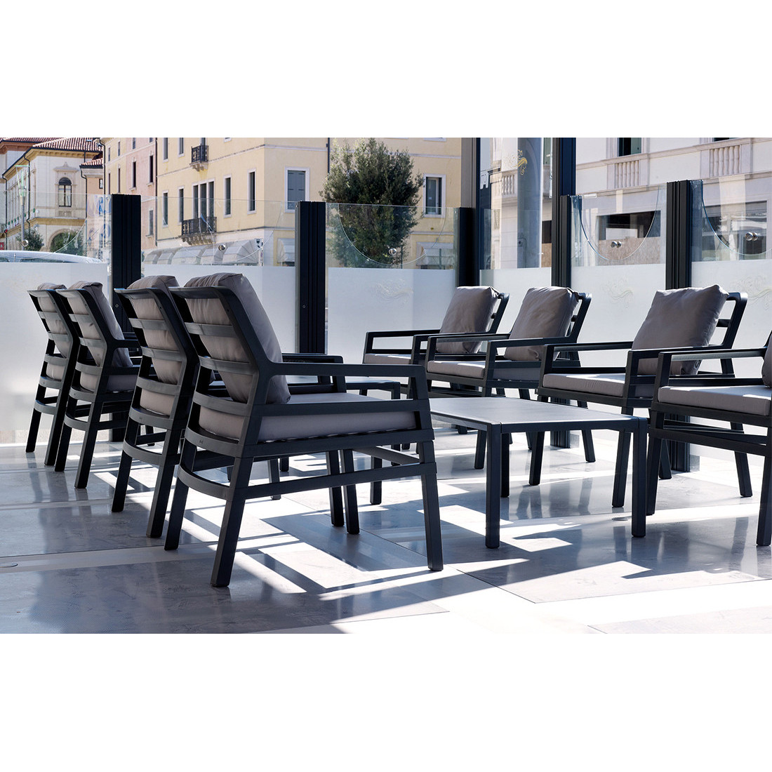 Fotel Nardi Aria w kolorze Tortora/Acrilico Grigio