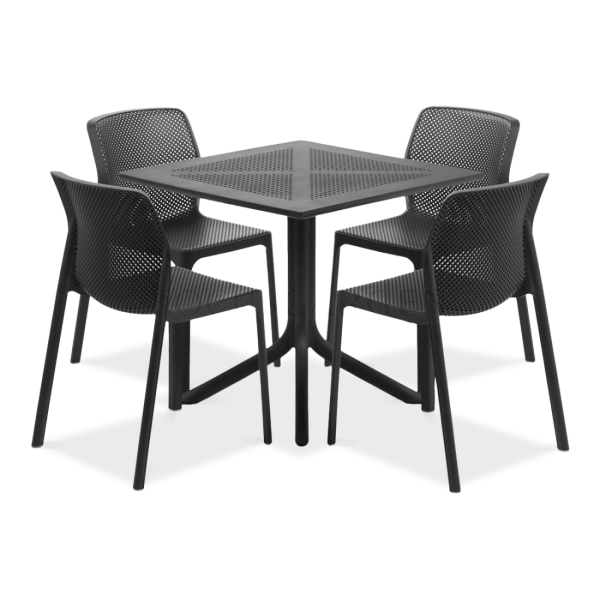 zestaw czarnych krzeseł i kwadratowego stołu 