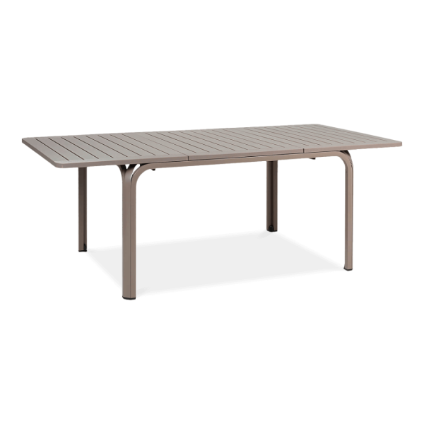 brązowy stół jadalniany 