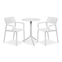 biały zestaw dwóch krzeseł i stolika 