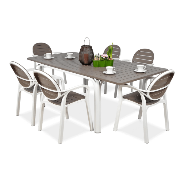 zestaw jadalniany do ogrodu z ośmioma krzesłami i stolikiem 