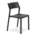 czarne krzesło ogrodowe