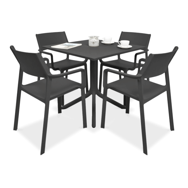 meble jadalniane ogrodowe z czterema czarnymi krzesłami i czarnym stołem