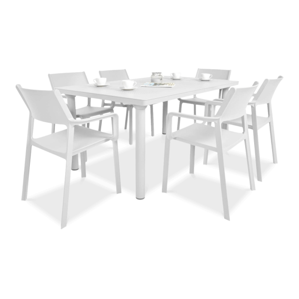 zestaw białych mebli jadalnianych do restauracji