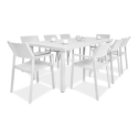 zestaw jadalniany ogrodowy z białymi krzesłami i prostokątnym stołem