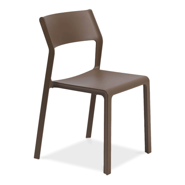 brązowe krzesło jadalniane