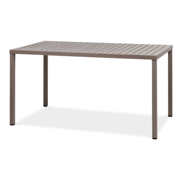 brązowy stół jadalniany na taras