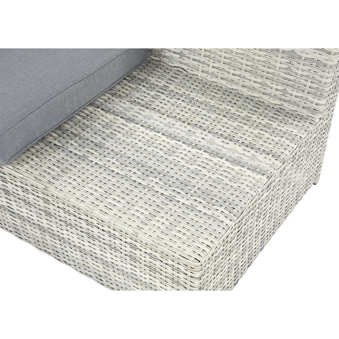 zbliżenie na biały technorattan w narożniku moniz