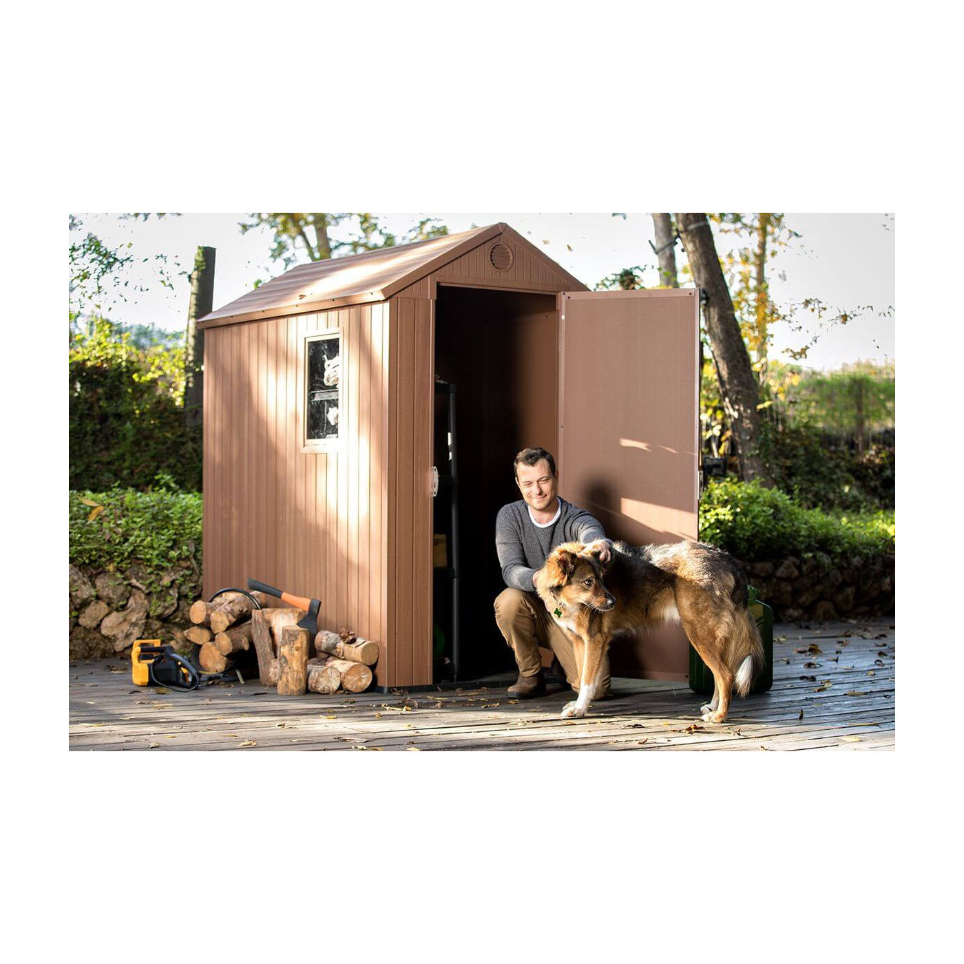 Domek ogrodowy na narzędzia Darwin 4x6 Brązowy KETER, przestronne wnętrze 