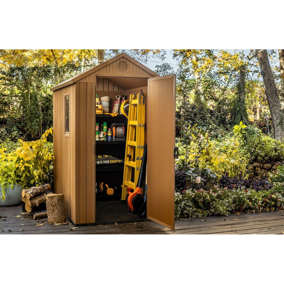 Domek ogrodowy na narzędzia Darwin 4x6 Brązowy KETER, widok na przestronne wnętrze