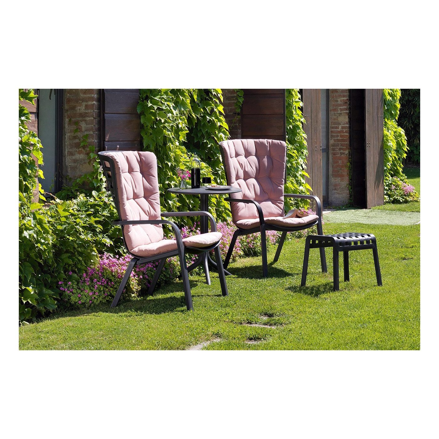 FOLIO ROCKING CHAIR + ANTHRACITE SLIDERS