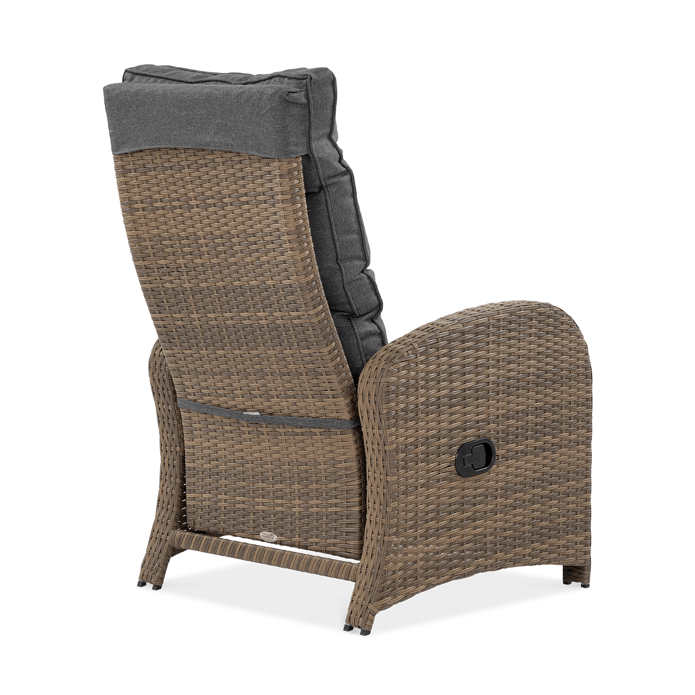 Tył fotela zrobionego z technorattanu