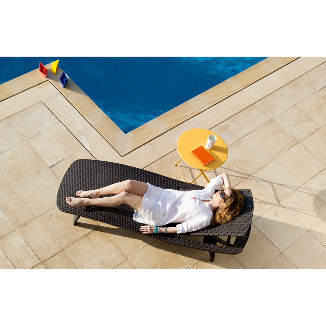 PACIFIC 2x DECK CHAIR + TABLE BROWN