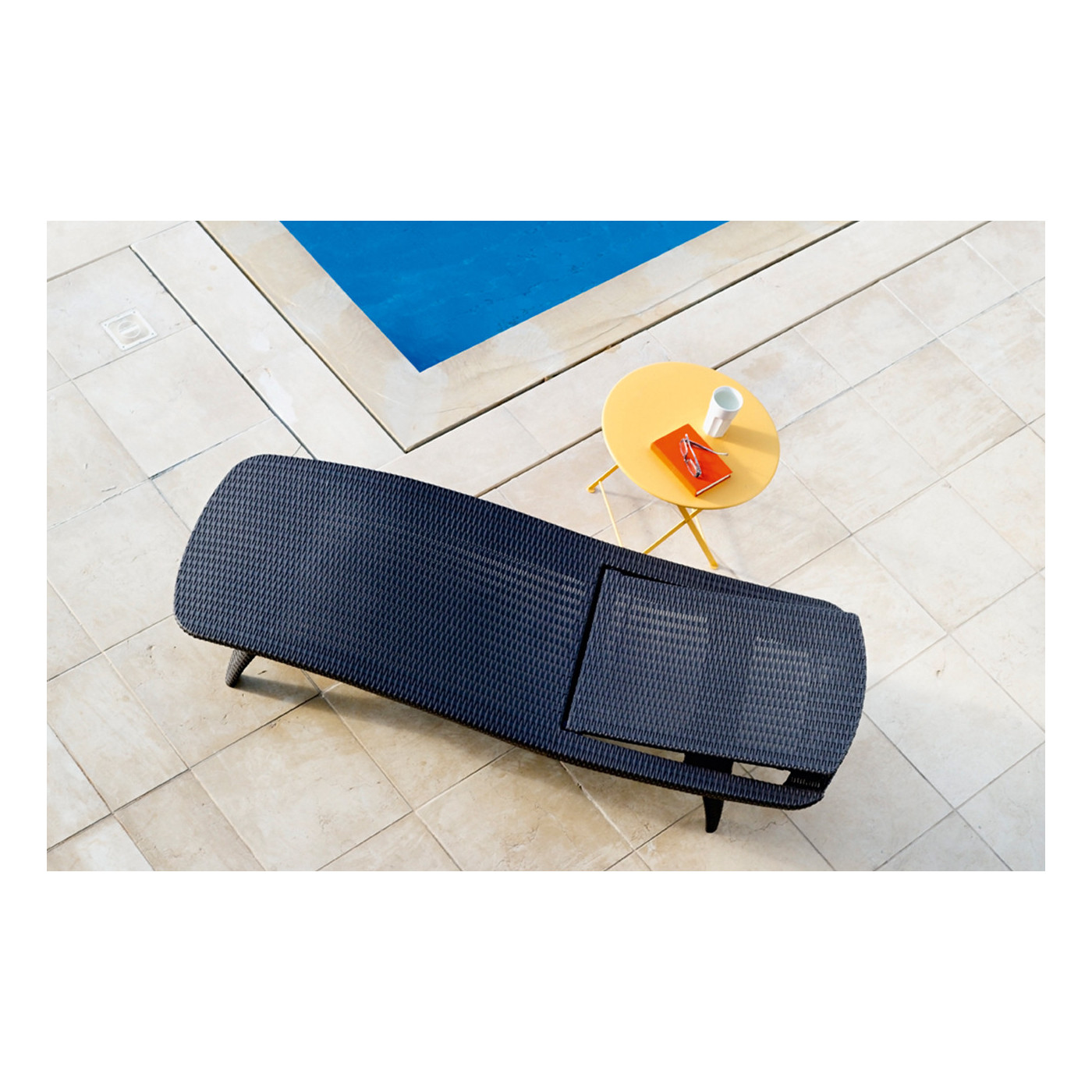 PACIFIC 2x DECK CHAIR + TABLE GRAPHITE