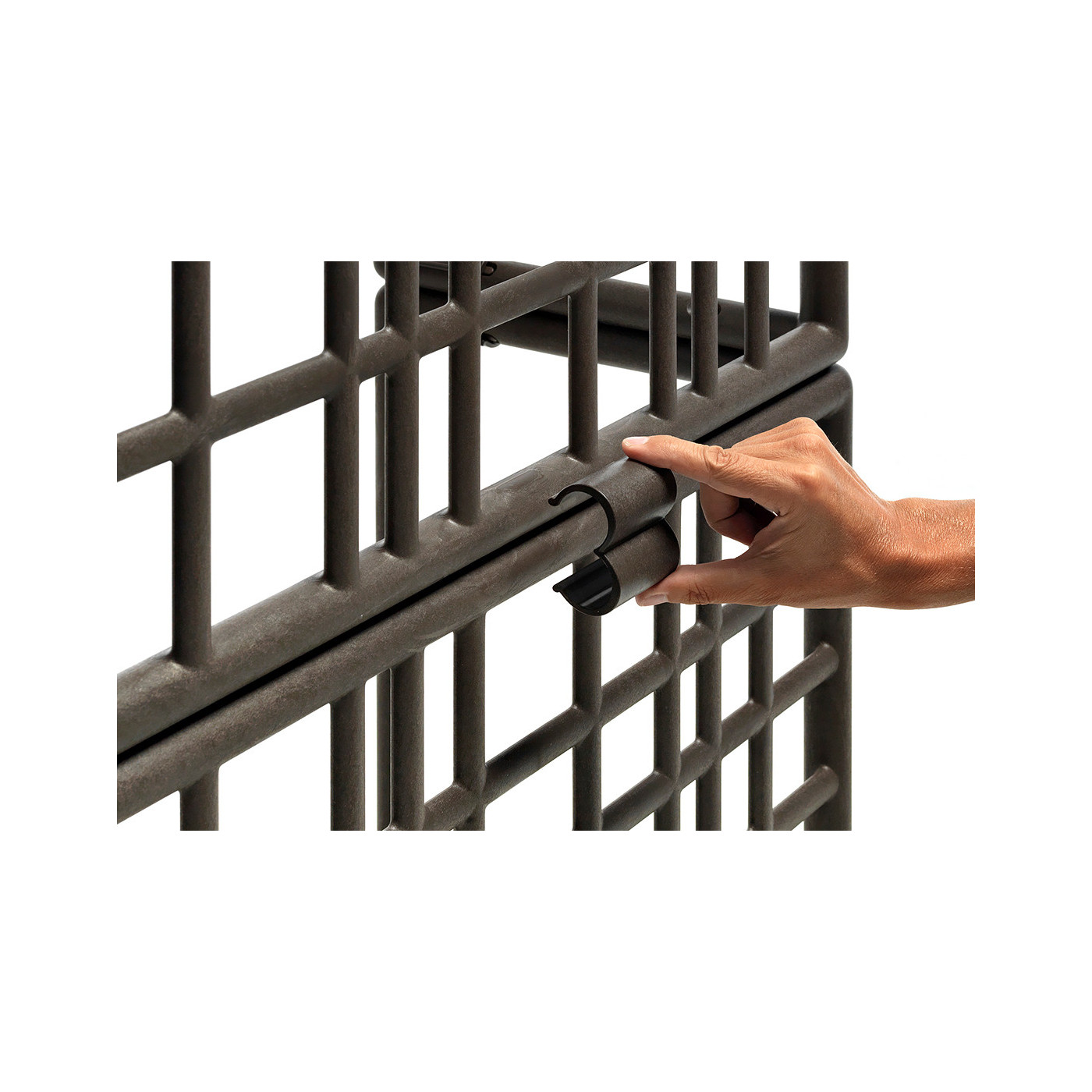 CURTAIN 2 WALL EARTH