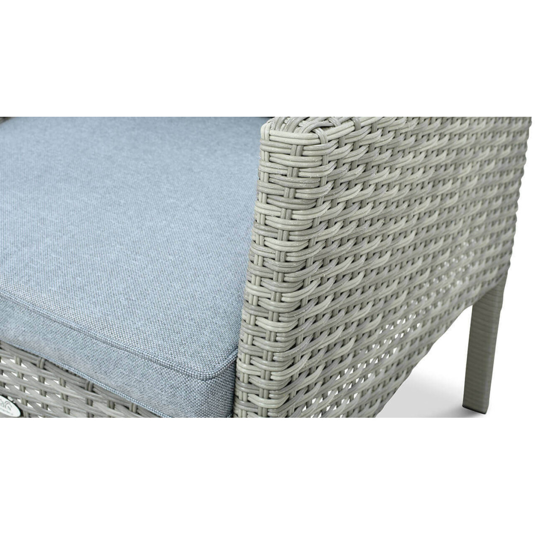 Zbliżenie na materiał wykonania mebli ogrodowych Cortina Family