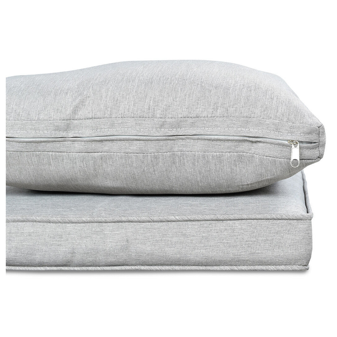 Widok na szare poduszki z zestawu mebli CORTINA FAMILY Beige