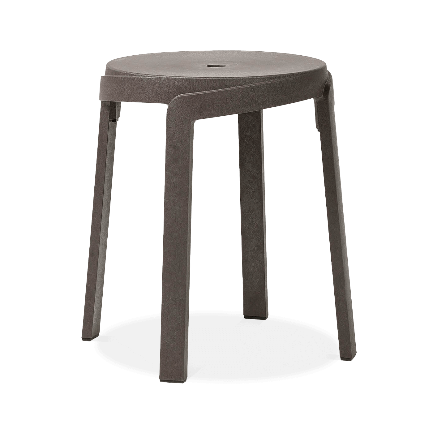 brązowe krzesło hoker na czterech nóżka 