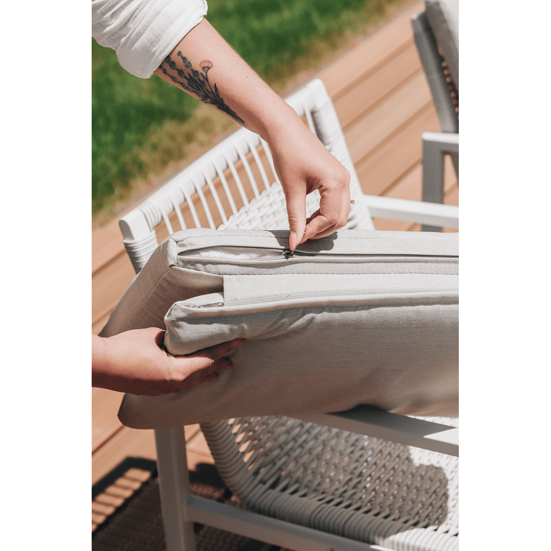 Zestaw jadalniany dla 6 osób - Lotus Dining 61 White Furrore