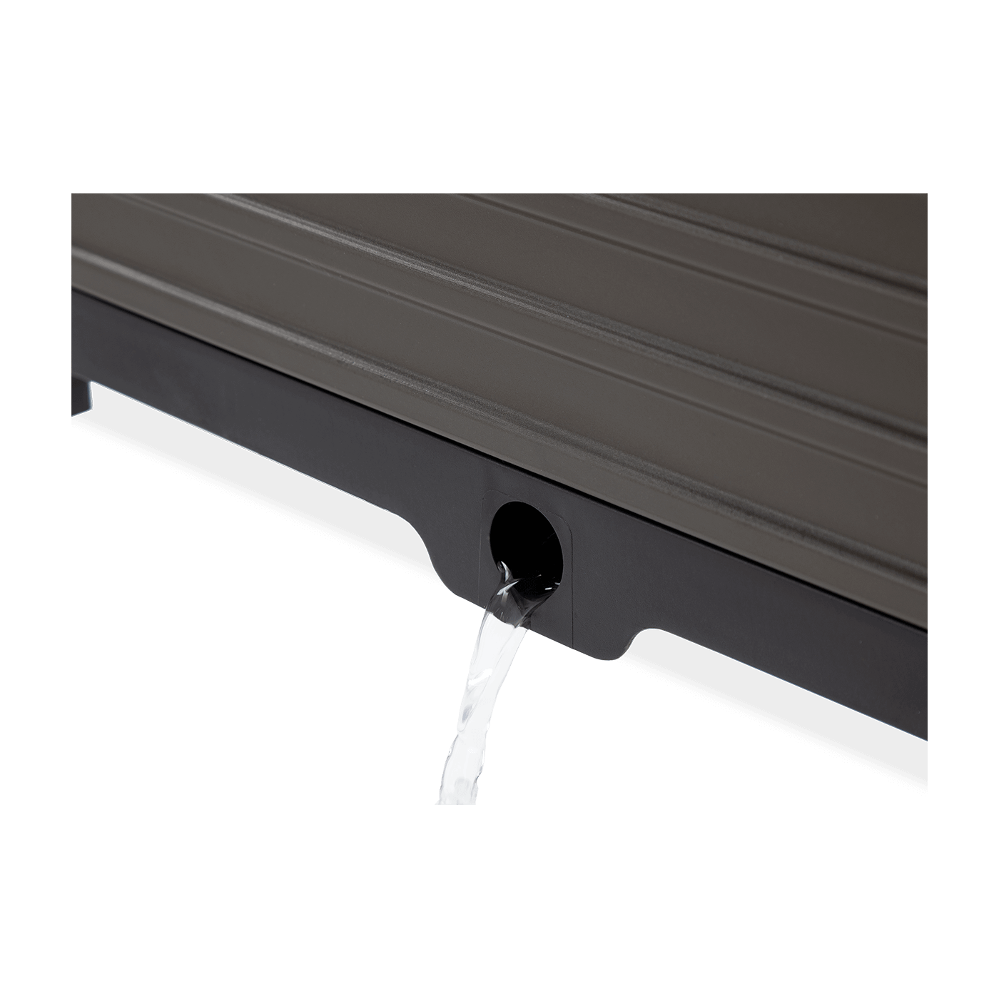 Widok na element, odpływ na wodę ze skrzyni