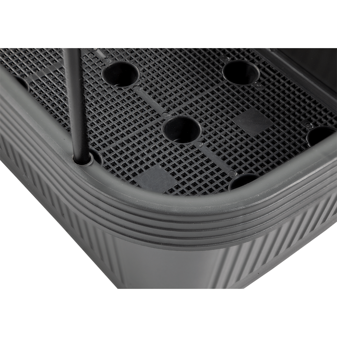 Zbliżenie na wnętrze doniczki do uprawy ogórków CUCU GROW BOX CULTIVO