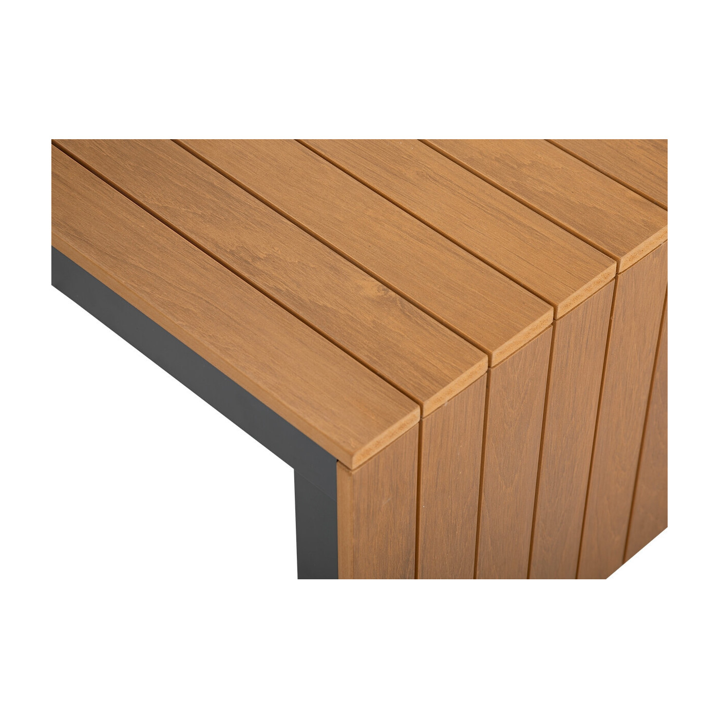 zbliżenie na drewniany blat stolika kawowego