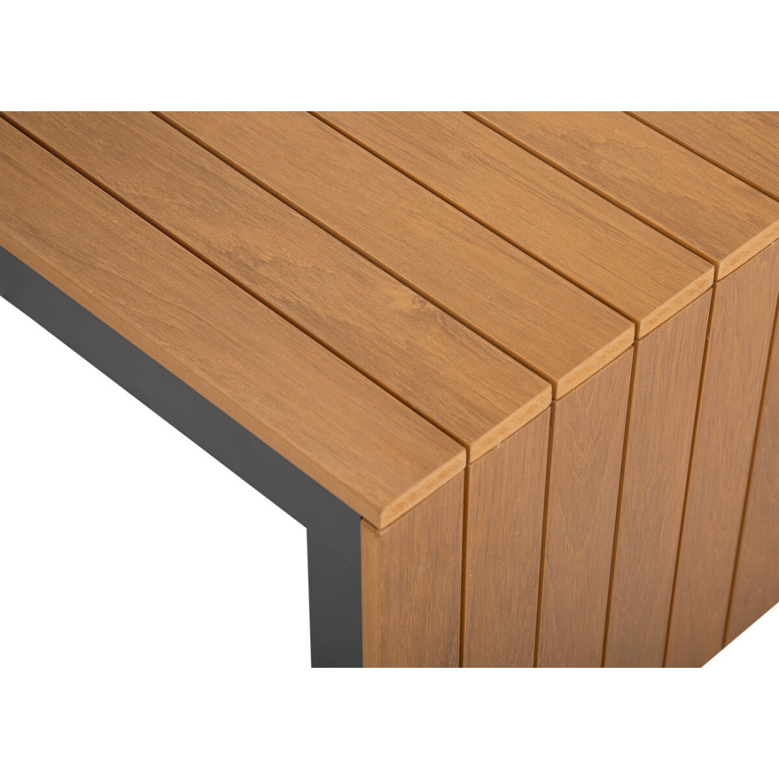 zbliżenie na drewniany blat stolika kawowego