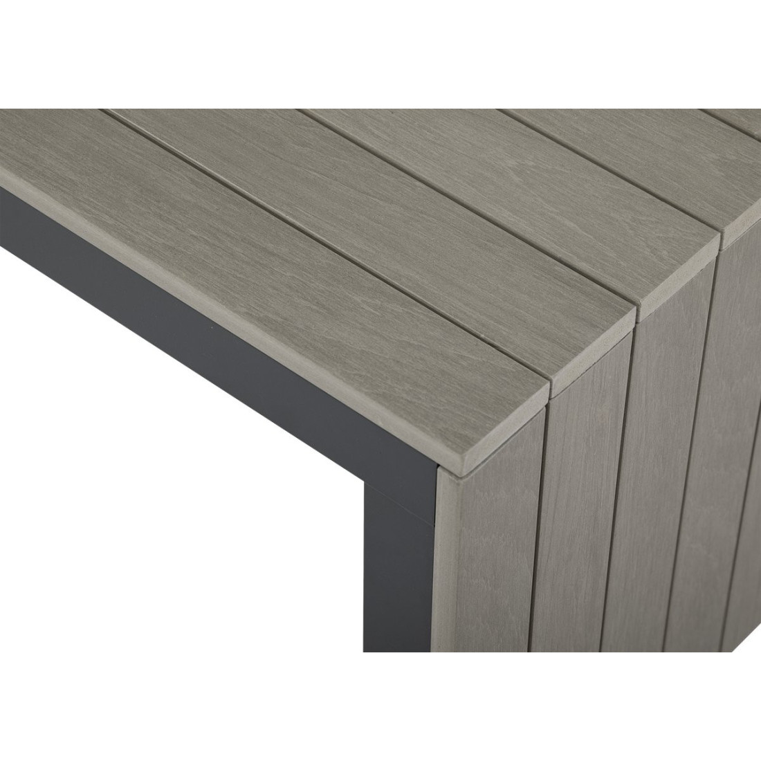 zbliżenie na blat stolika tulip