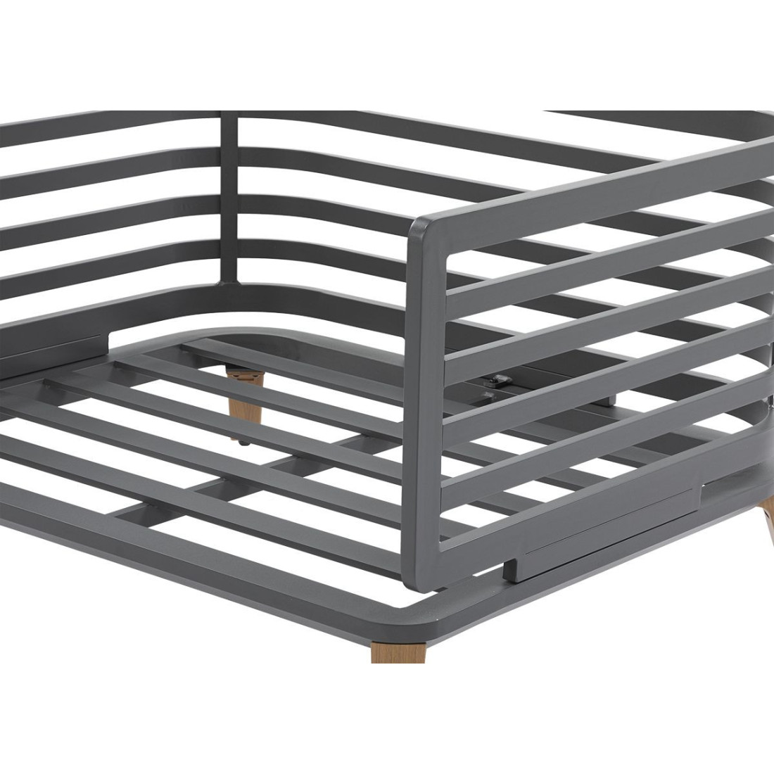 tył fotela ogrodowego radisson caffe z widocznym ciemno-szarym aluminiowym stelażem