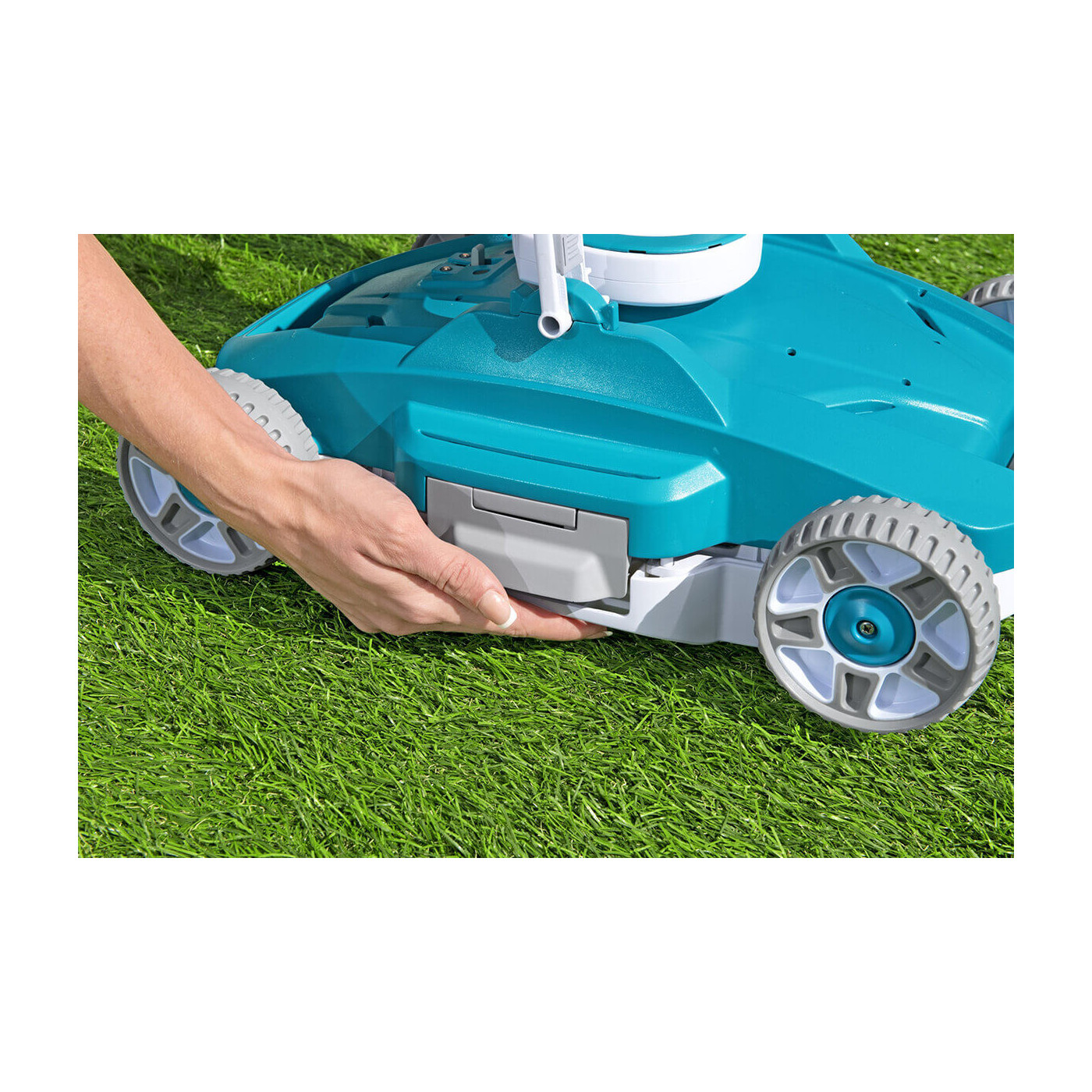 Zbliżenie na bok automatycznego odkurzacza