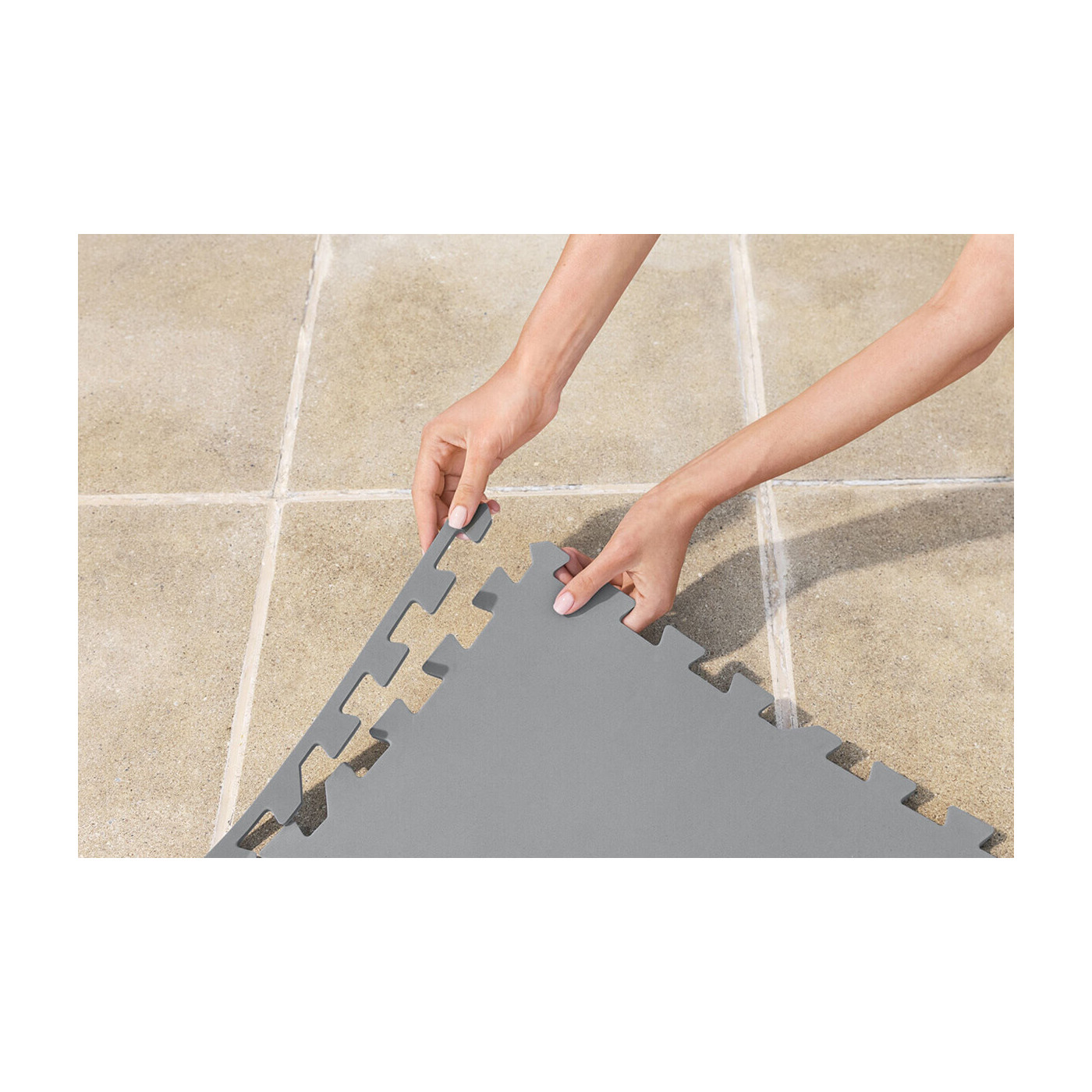 Widok na łączenia elementów maty LAY-Z-SPA od Bestway