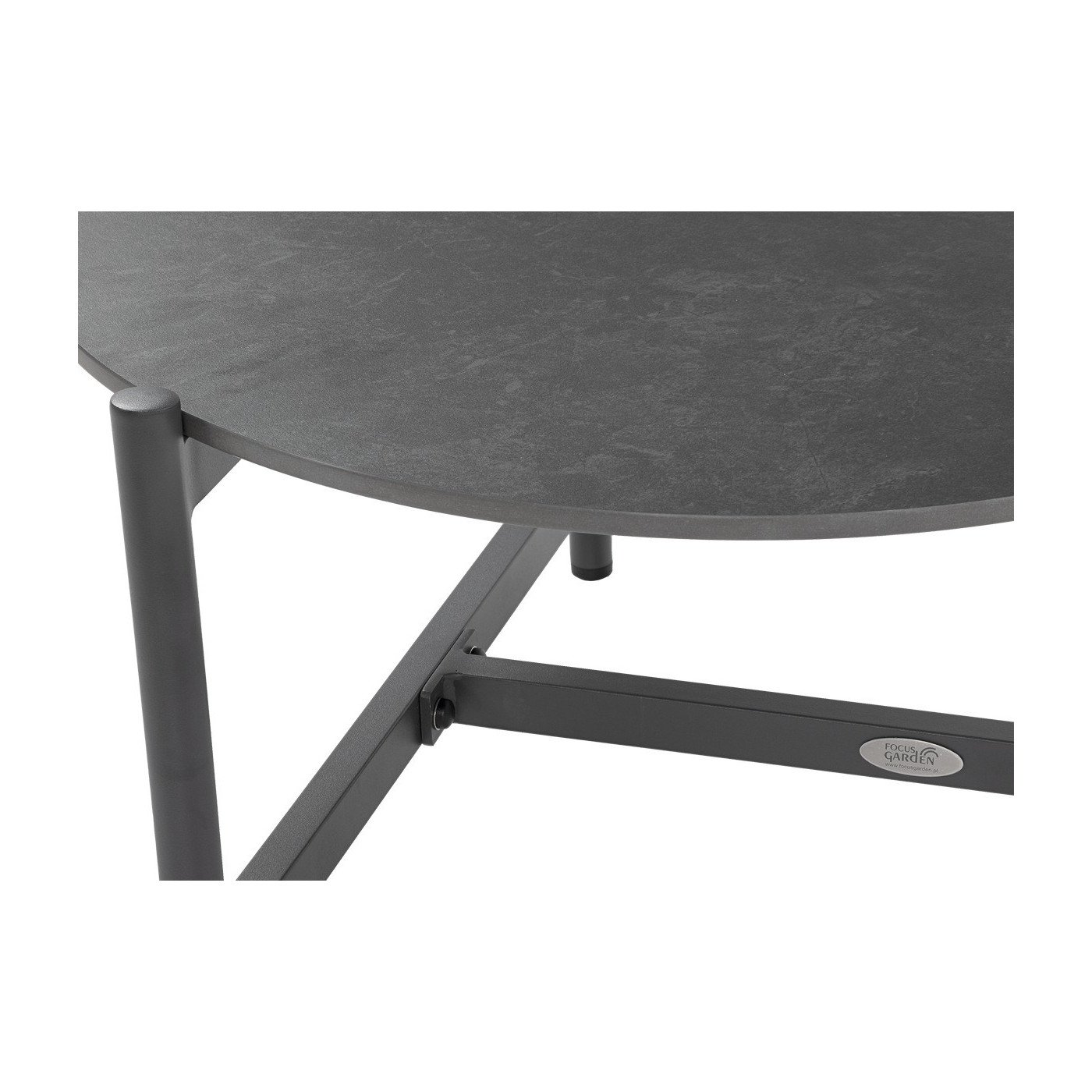 zbliżenie na czarny blat z kamienia stolika z zestawu grafton caffe