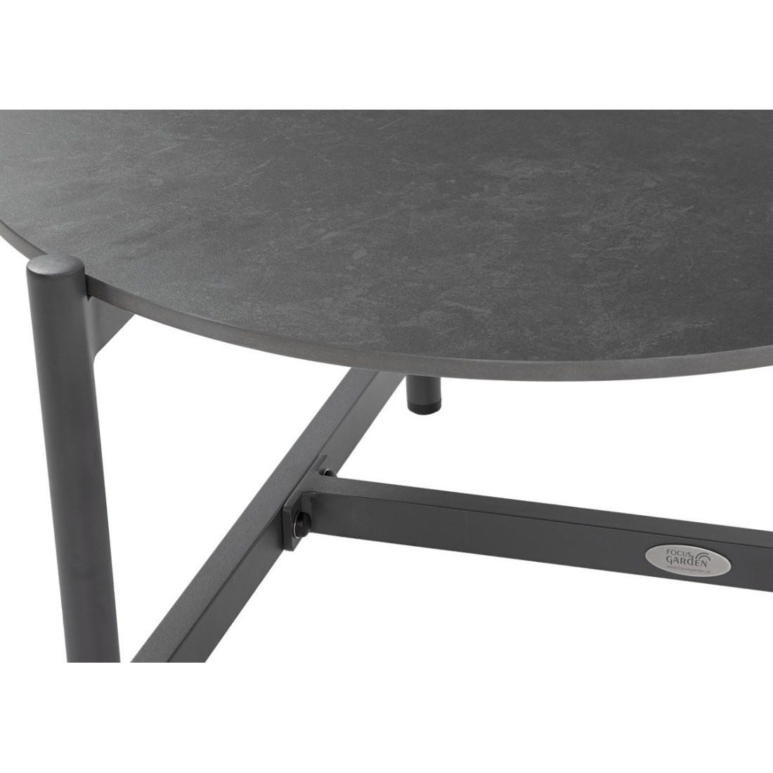 zbliżenie na czarny blat z kamienia stolika z zestawu grafton caffe