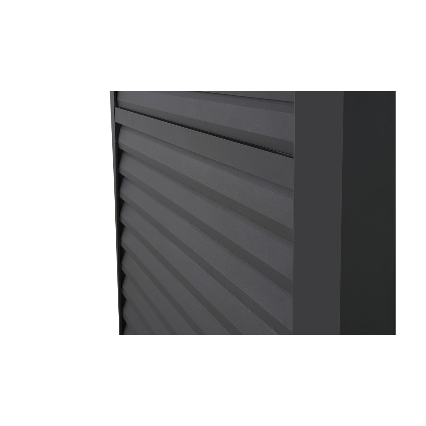 zbliżenie z boku na pojedyncze szczeble otwartego panelu żaluzjowego