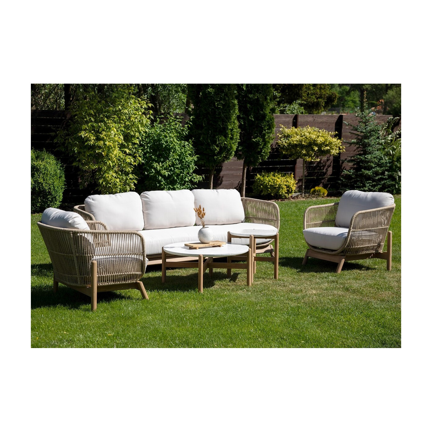 biały kamienny blat w stylu terazzo stolika z zestawu ankara max caffe