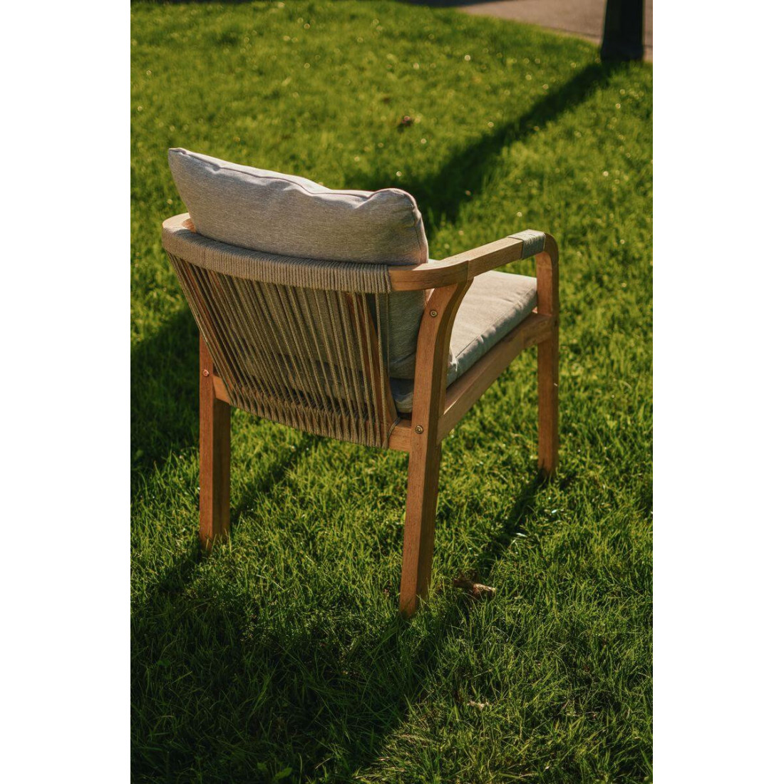 Bok szarego krzesła z kompletu jadalnianego Jacob Dining