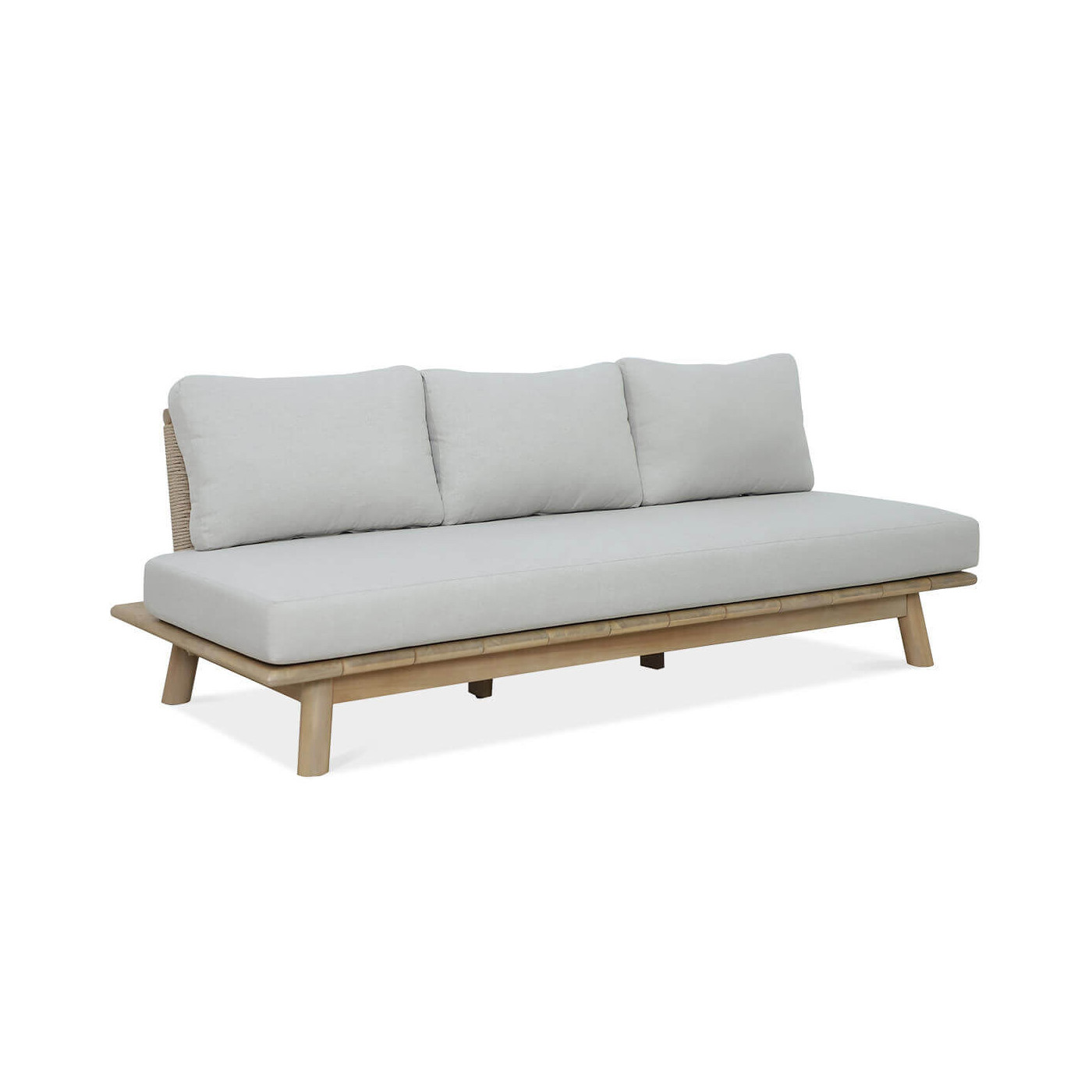 Zestaw wypoczynkowy składający się z dwóch sof, fotela i stolika kawowego