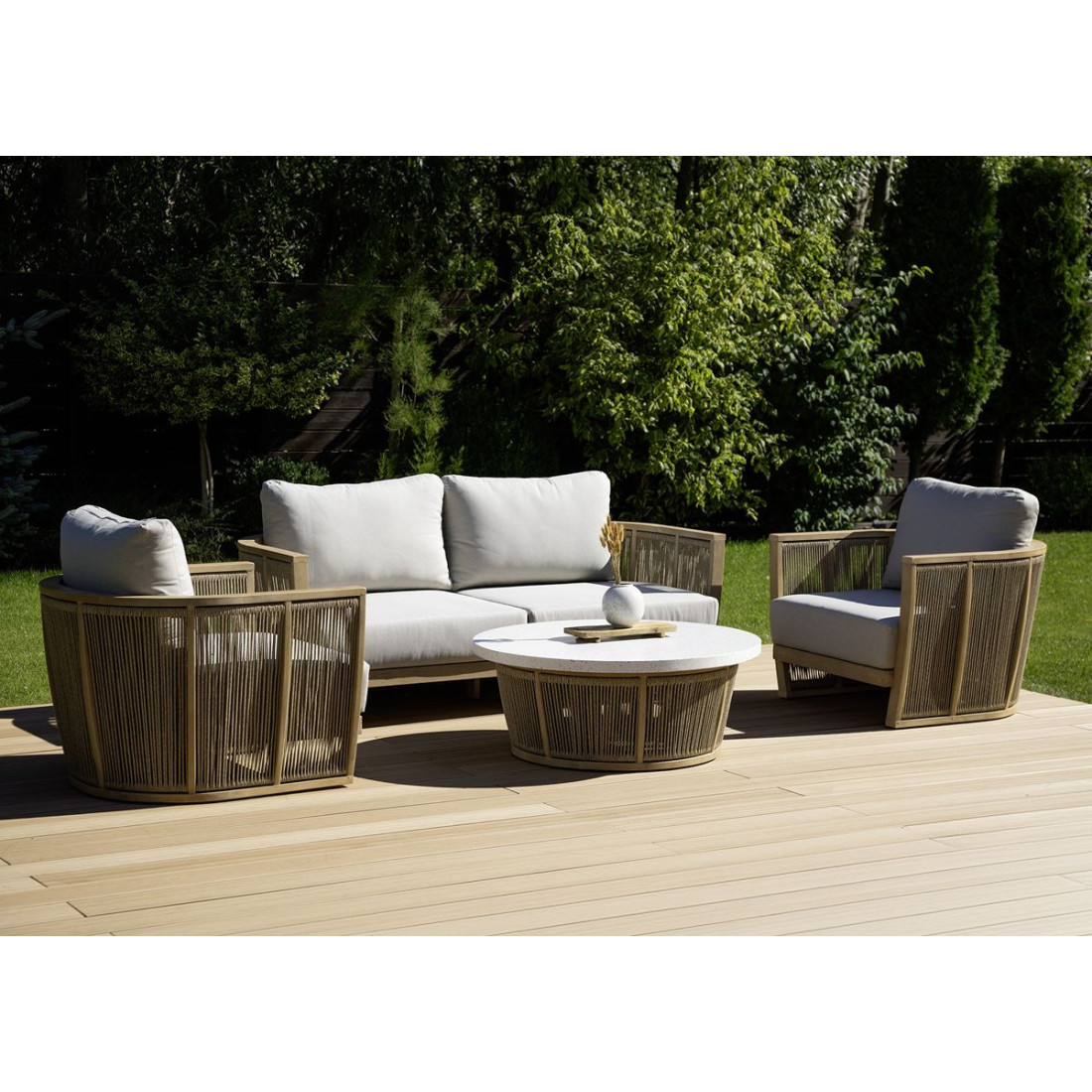 okrągły drewniany stół collins caffe z cementowym białym blatem