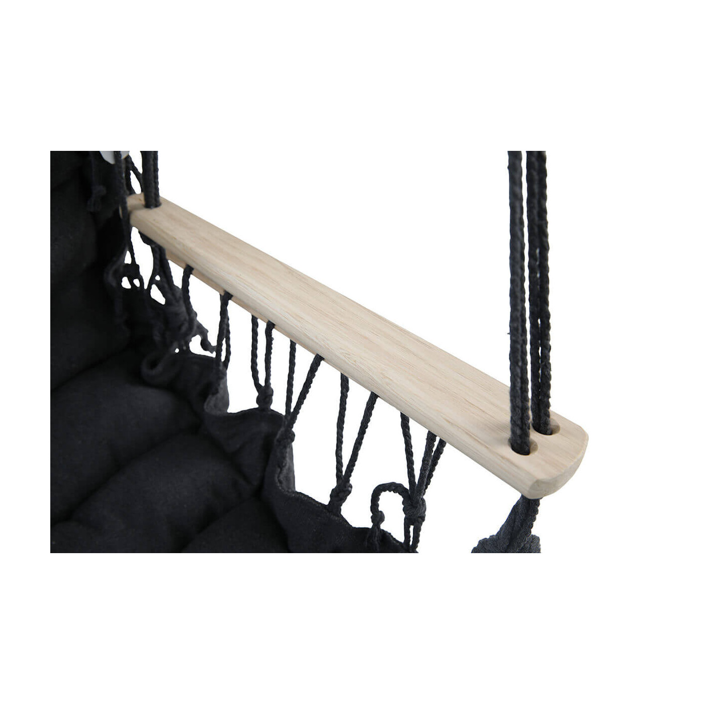 Widok na solidny drewniany drążek o długości 90 cm w naturalnym kolorze