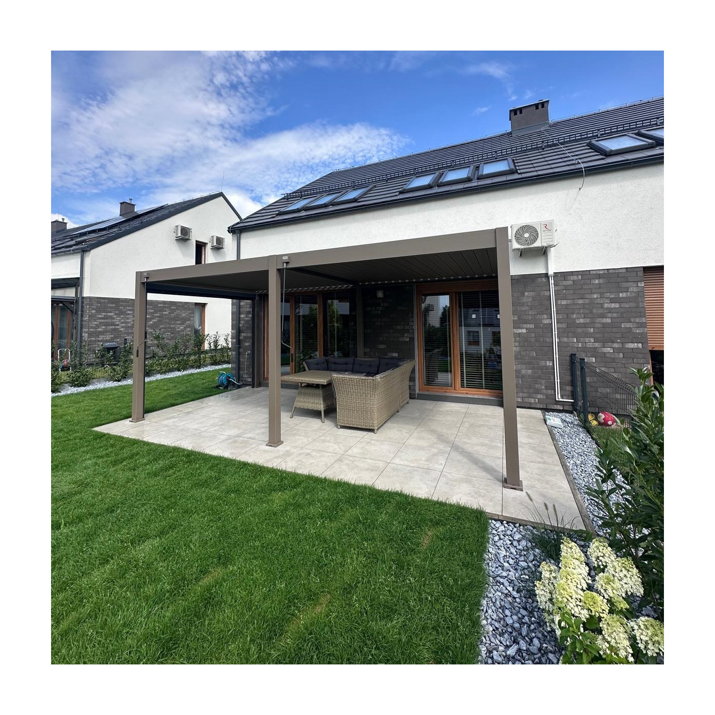 Aranżacja z meblami i pergolą ogrodową Elegance 3x6