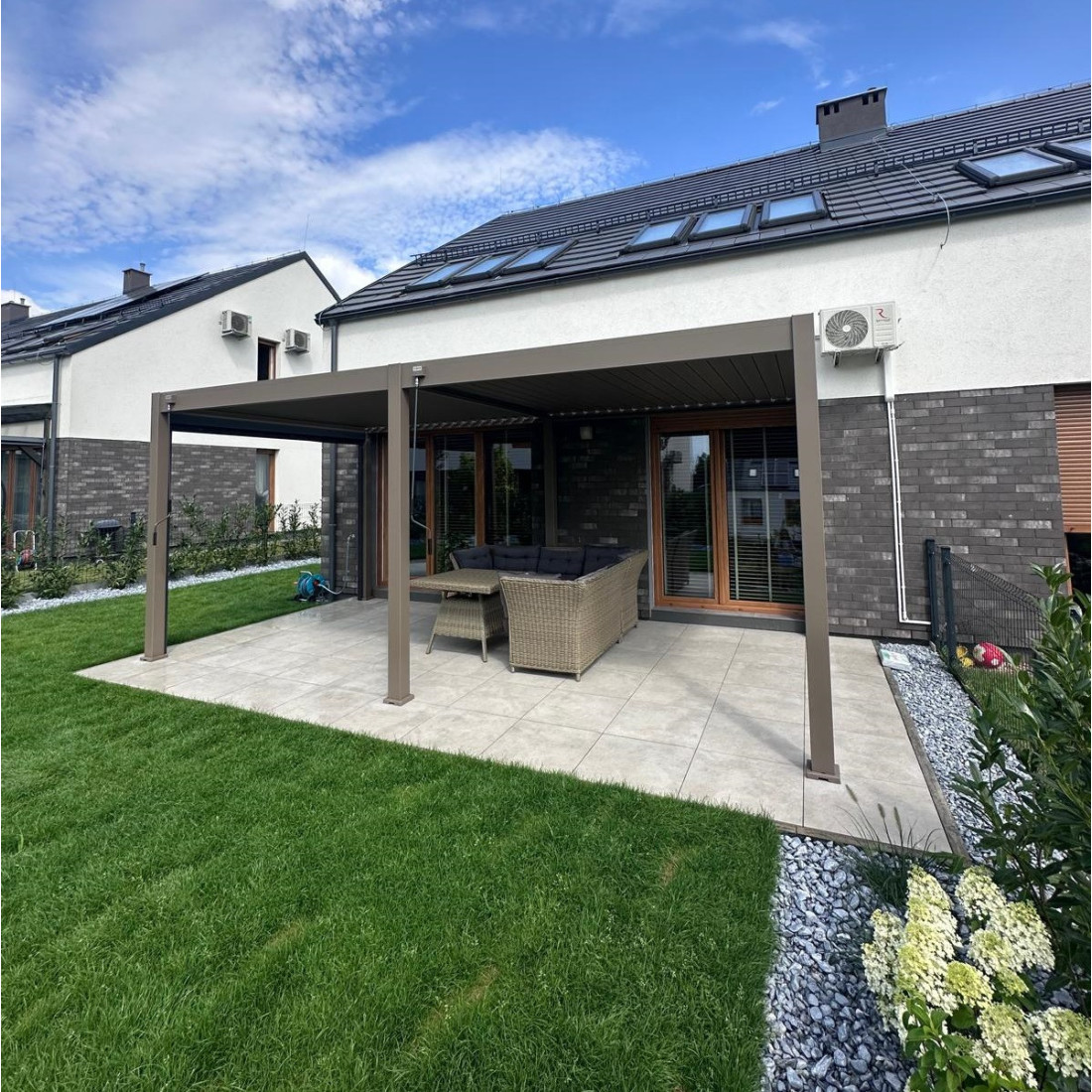 Aranżacja z meblami i pergolą ogrodową Elegance 3x6