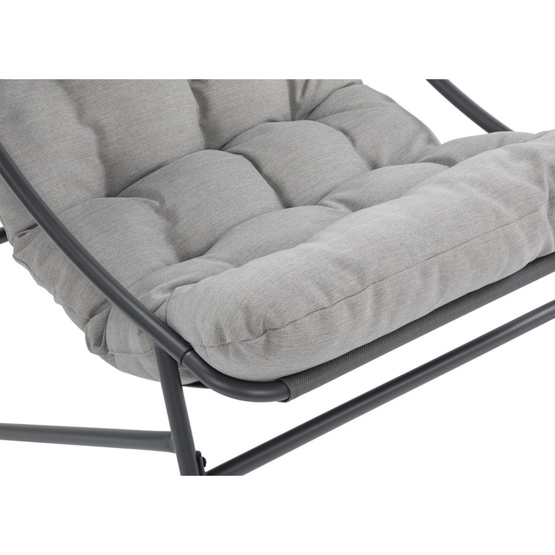 zbliżenie na szare siedzisko fotela casper